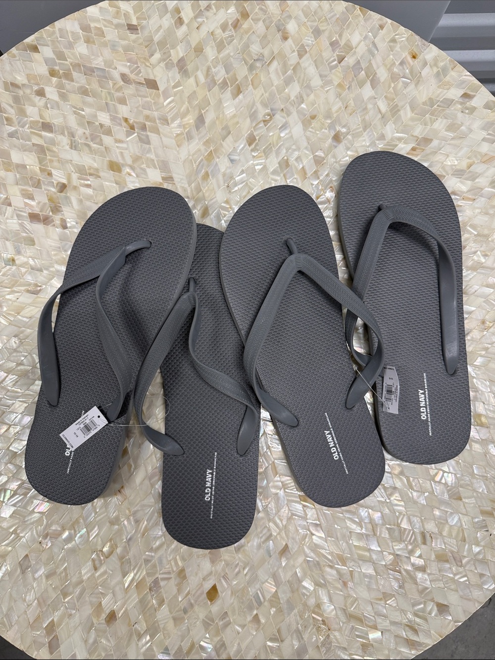 NWT Old Navy Men’s Charcoal Gray Flip Flop Sandals, 2 pairs